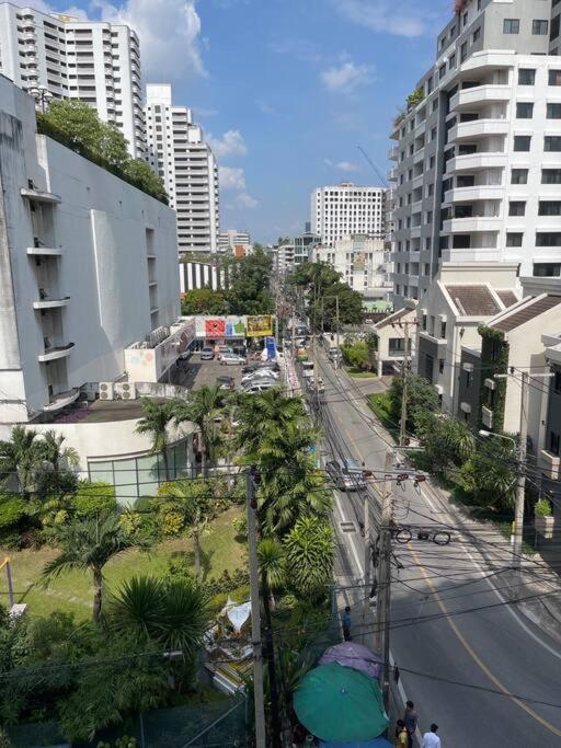 Delightful Condo In Central Location At Sukhumvit 49 Bangkok Eksteriør bilde