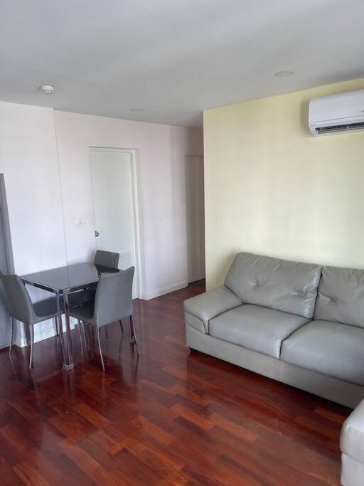 Delightful Condo In Central Location At Sukhumvit 49 Bangkok Eksteriør bilde