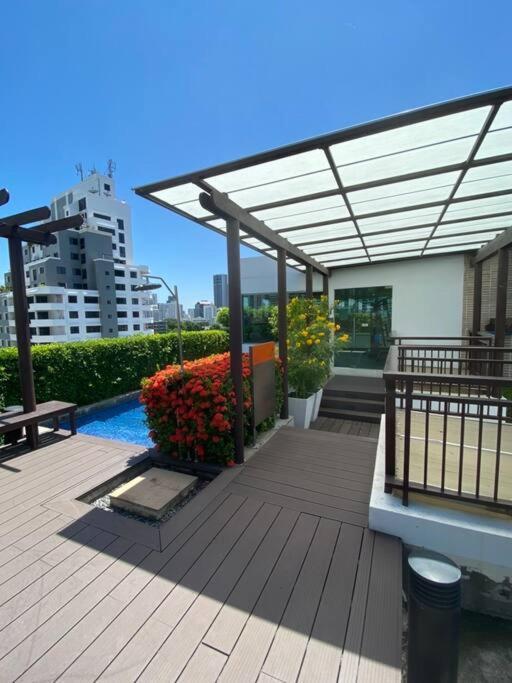 Delightful Condo In Central Location At Sukhumvit 49 Bangkok Eksteriør bilde