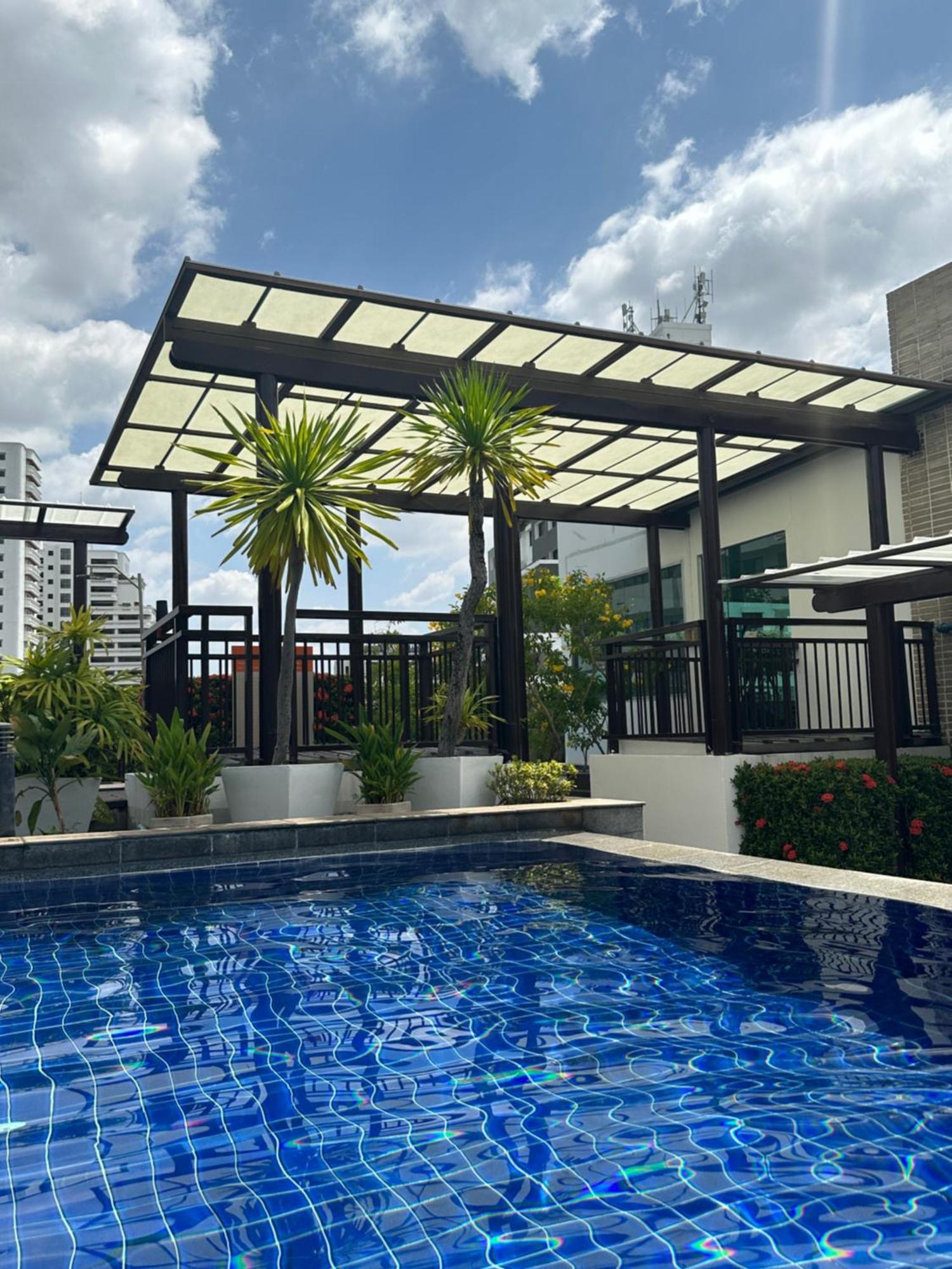 Delightful Condo In Central Location At Sukhumvit 49 Bangkok Eksteriør bilde